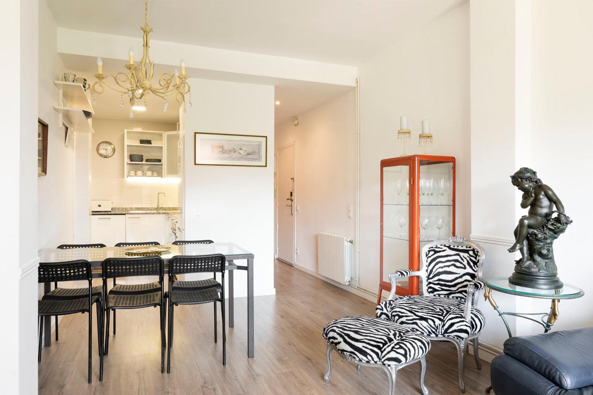 Cozy Apartment Near Fira Gran Via With Ac L'Hospitalet de Llobregat Dış mekan fotoğraf