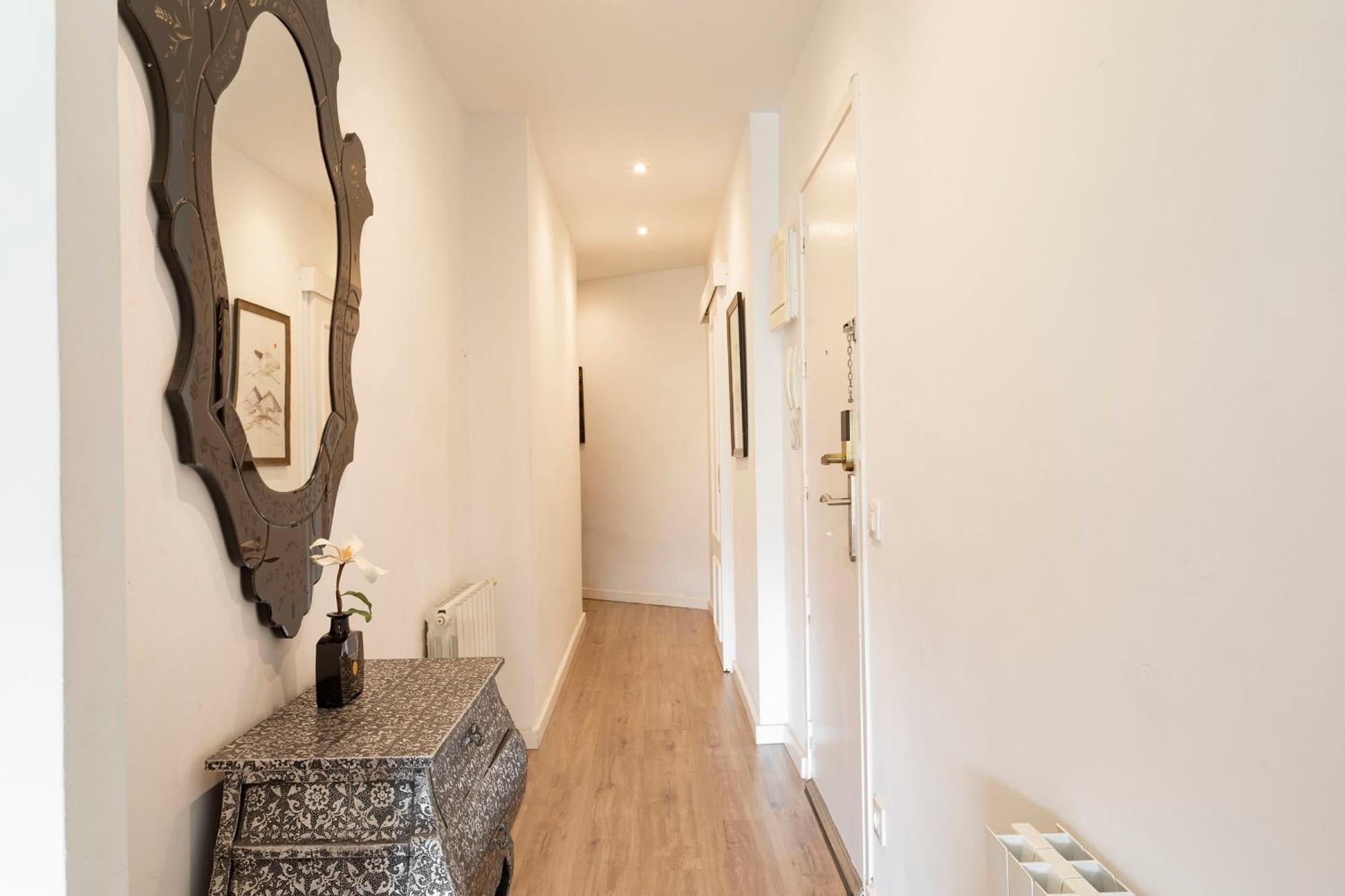 Cozy Apartment Near Fira Gran Via With Ac L'Hospitalet de Llobregat Dış mekan fotoğraf
