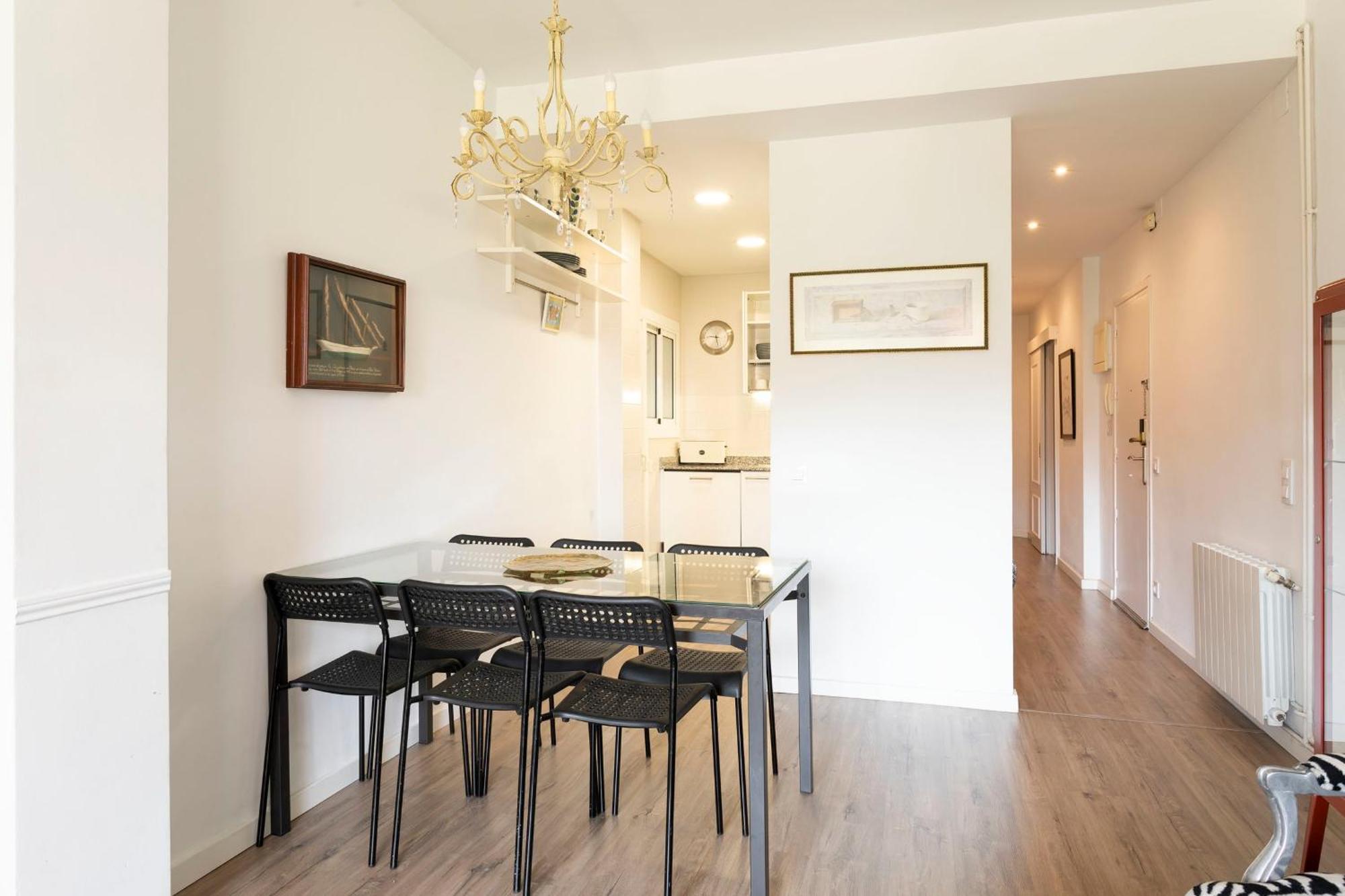Cozy Apartment Near Fira Gran Via With Ac L'Hospitalet de Llobregat Dış mekan fotoğraf