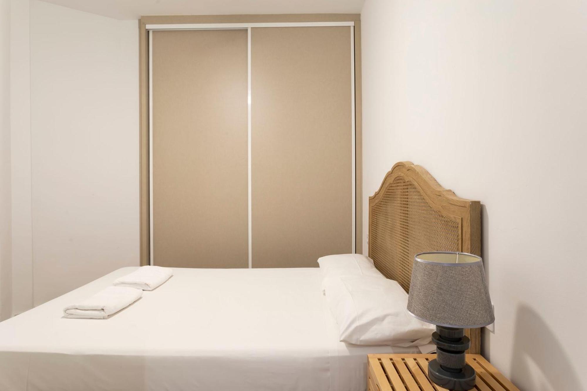 Cozy Apartment Near Fira Gran Via With Ac L'Hospitalet de Llobregat Dış mekan fotoğraf