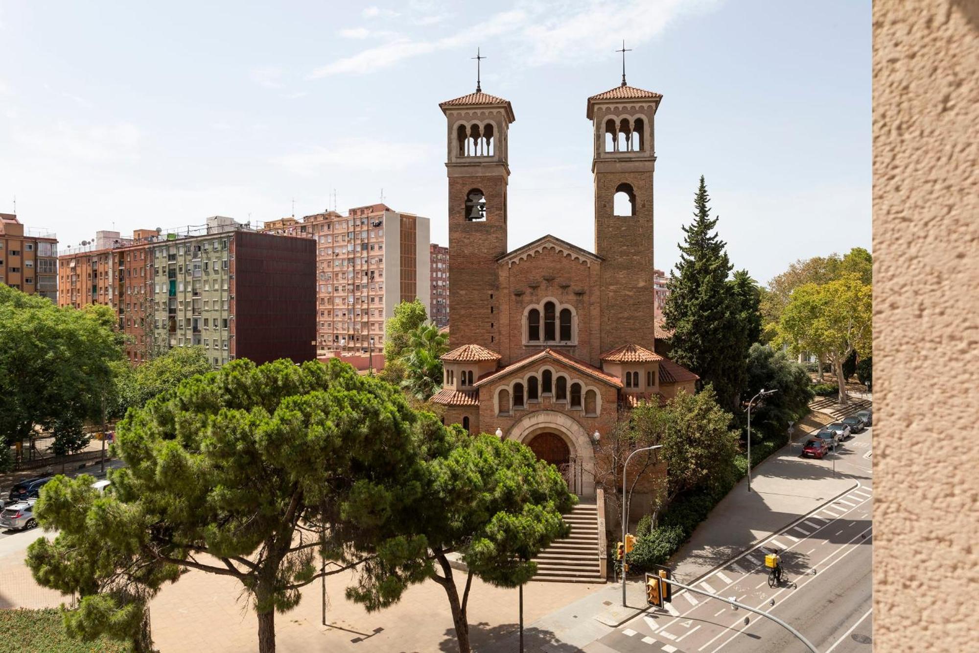 Cozy Apartment Near Fira Gran Via With Ac L'Hospitalet de Llobregat Dış mekan fotoğraf
